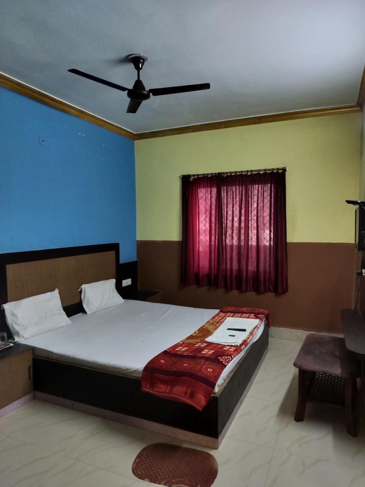 Hotel Samrat Puri